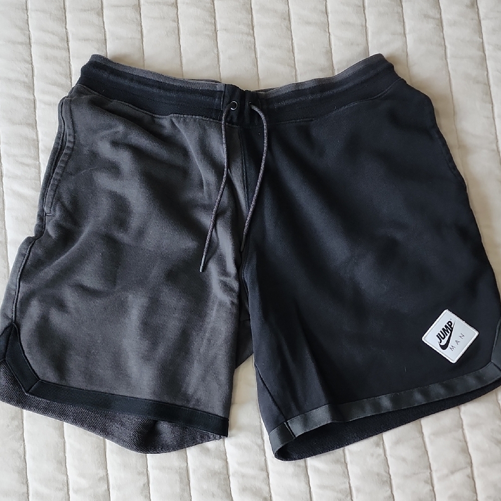Nike Black Athletic Shorts for Versatile Performance